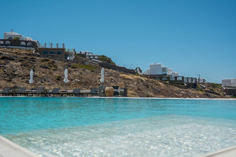 Capo Di Mykonos Resort Agios Ioannis Diakoftis Exterior photo